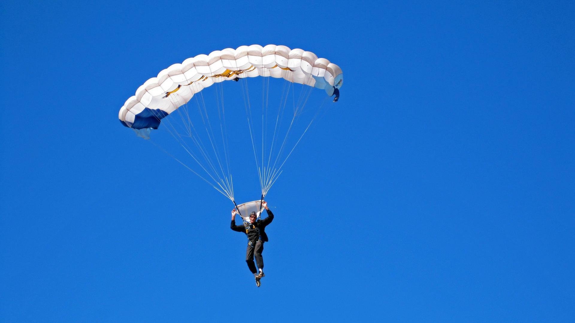 门迪神扑定乾坤，乌克兰火力全开，3-1力克丹麦昂首晋级